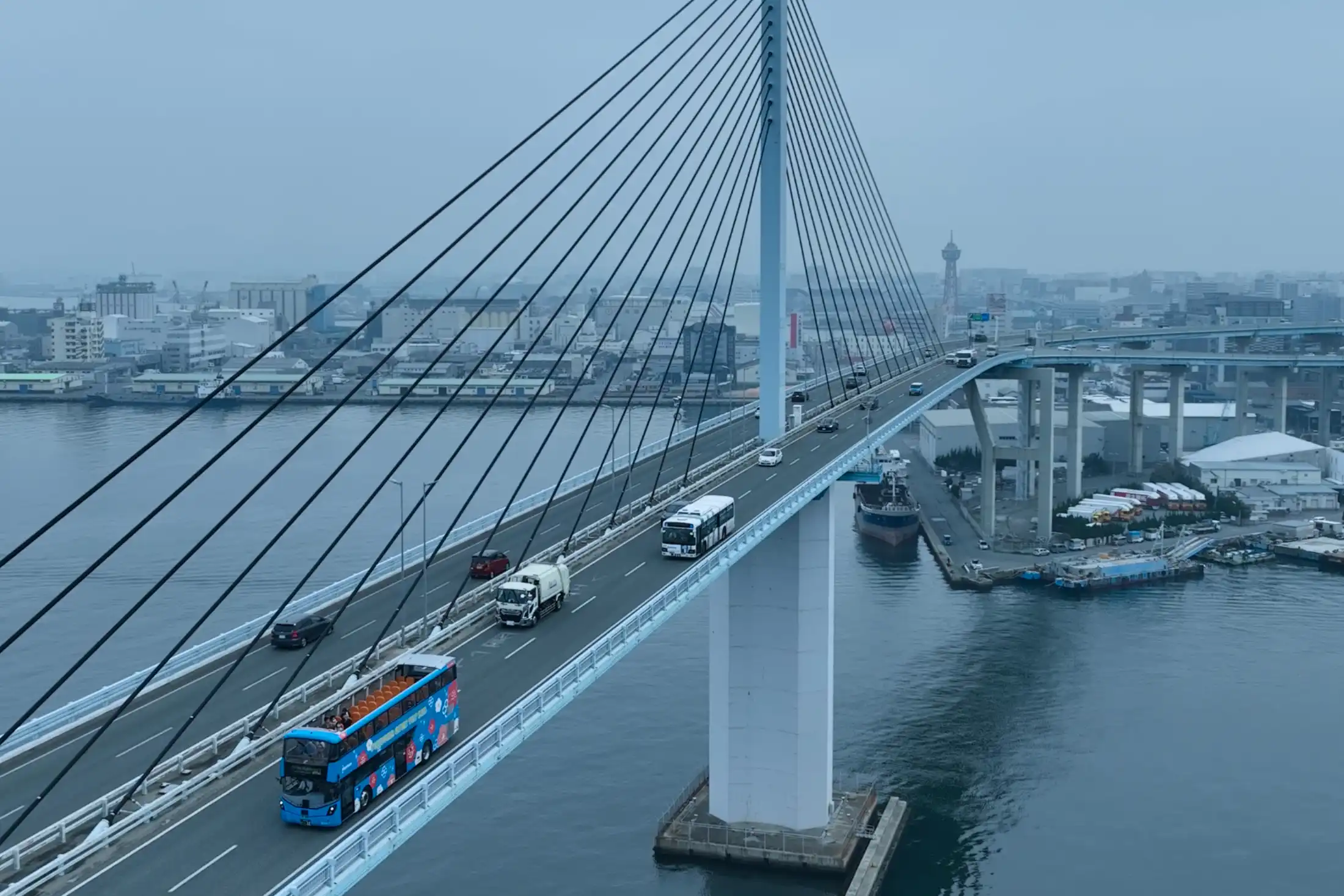 荒津大橋